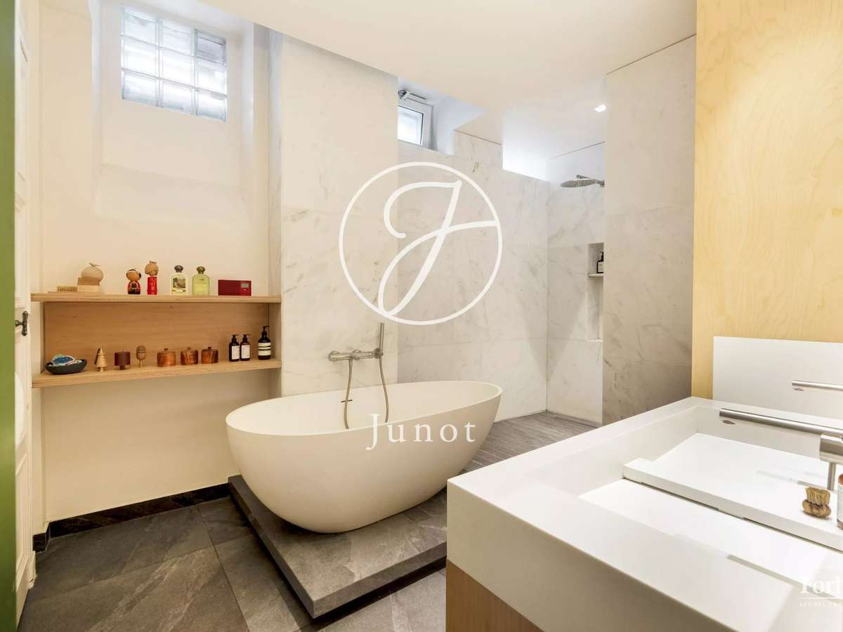 Apartment Paris 9e