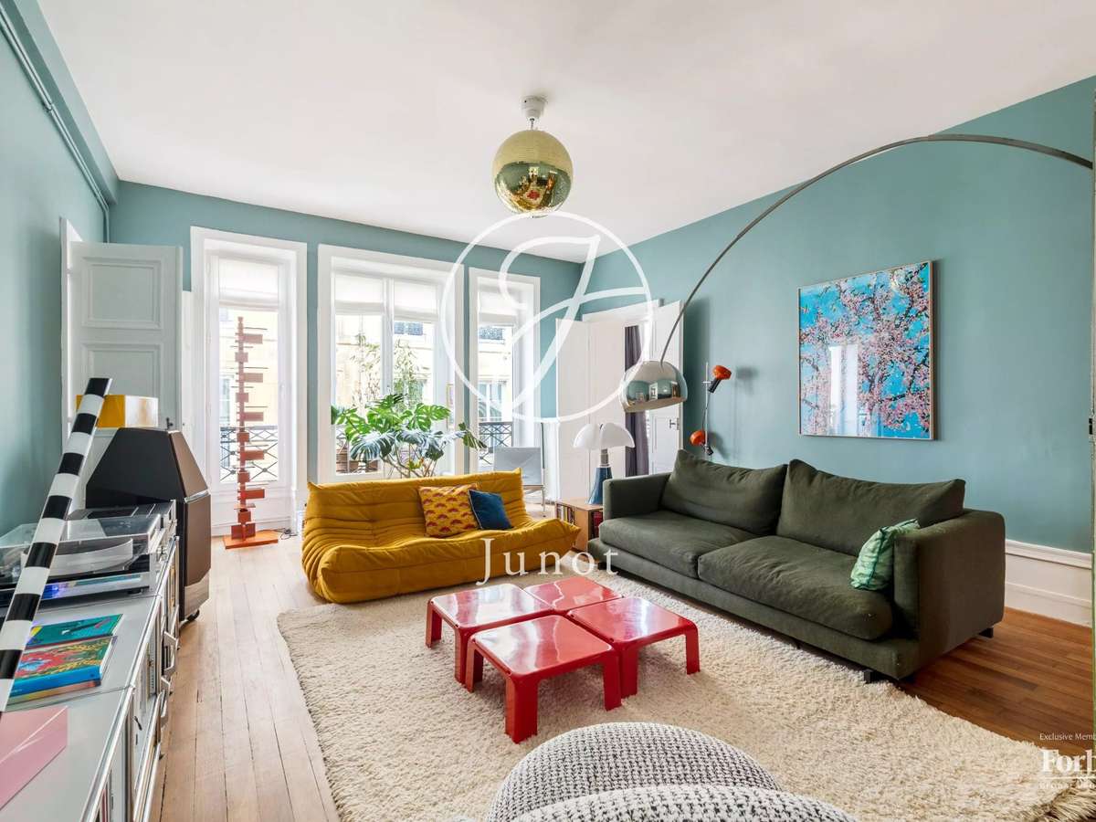 Apartment Paris 9e
