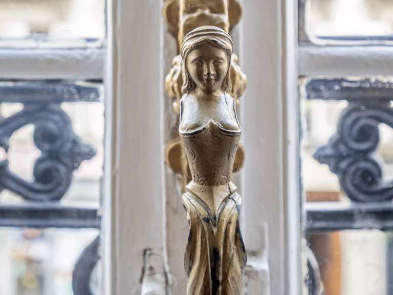 Appartement Paris 9e - 3 chambres - 104m²