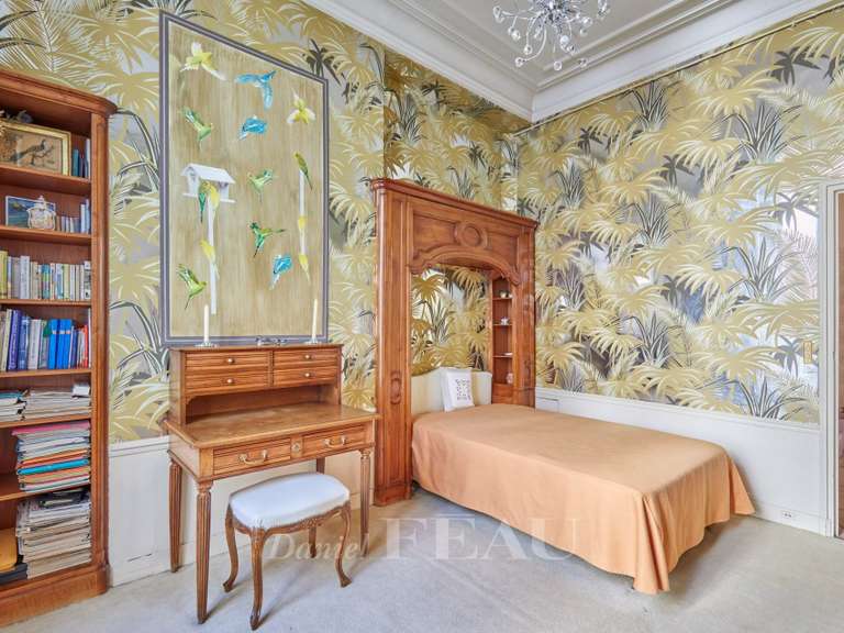 Appartement Paris 9e - 4 chambres - 198m²