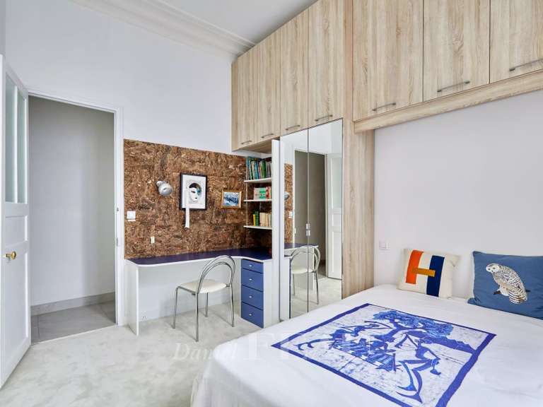 Appartement Paris 9e - 4 chambres - 198m²