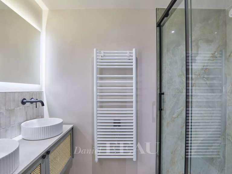 Apartment Paris 9e - 3 bedrooms - 157m²