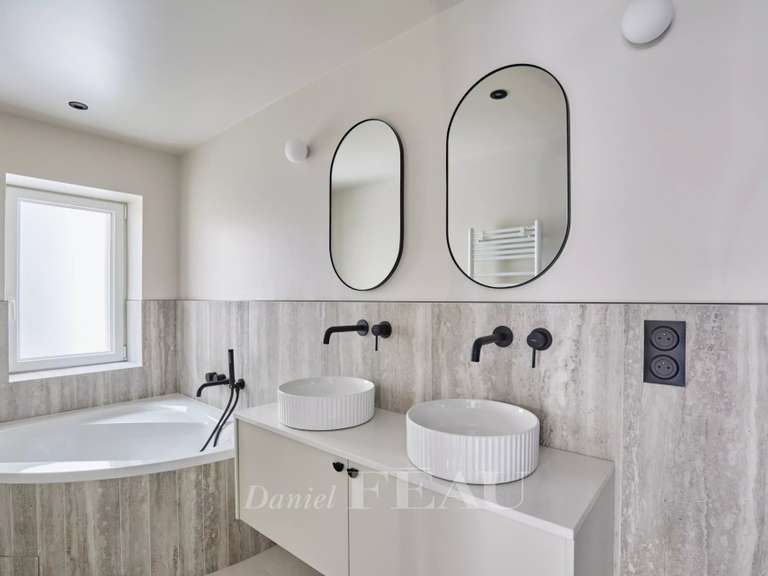 Apartment Paris 9e - 3 bedrooms - 157m²