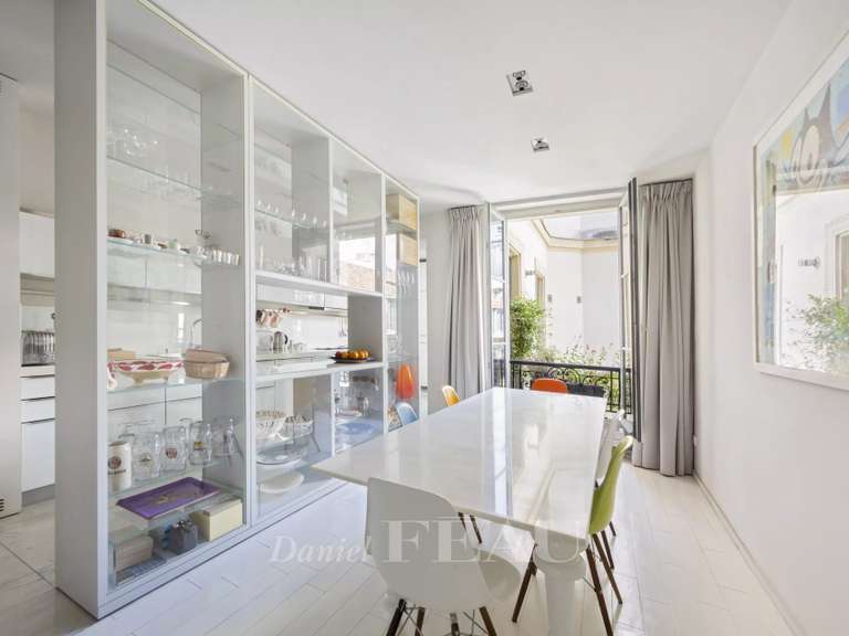 Appartement Paris 9e - 2 chambres - 114m²