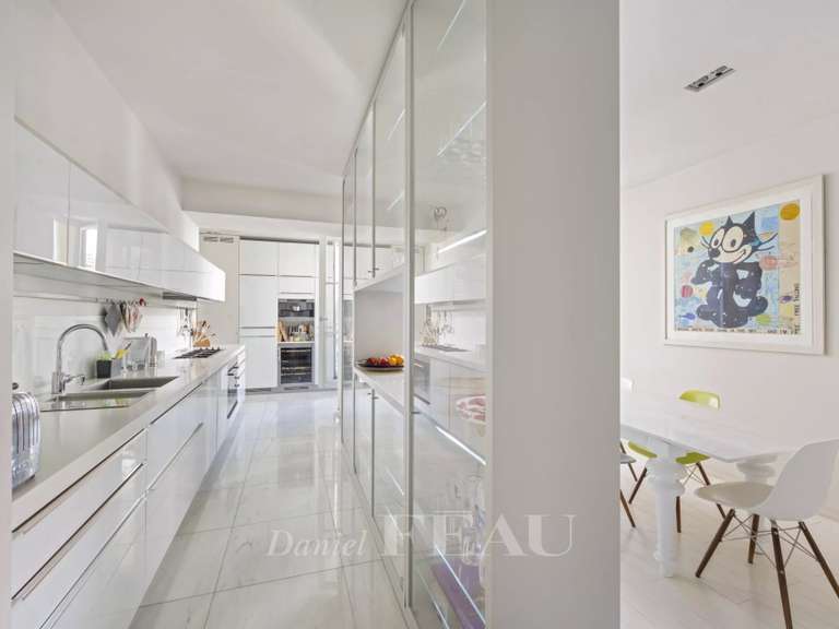 Appartement Paris 9e - 2 chambres - 114m²