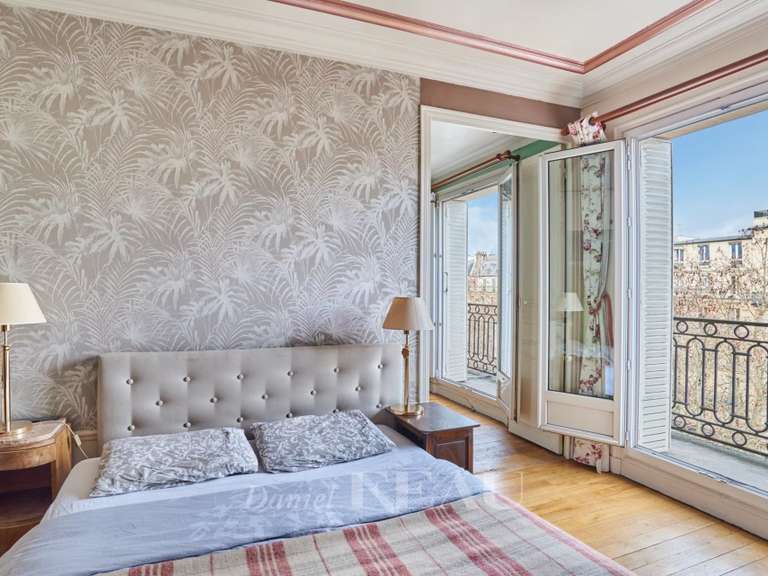 Appartement Paris 9e - 3 chambres - 103m²