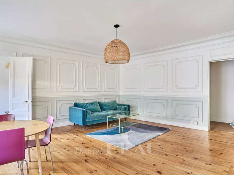 Appartement Paris 9e - 3 chambres - 117m²