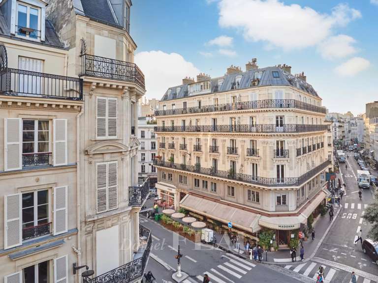 Appartement Paris 9e - 3 chambres - 117m²