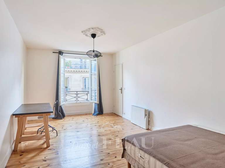 Appartement Paris 9e - 3 chambres - 117m²