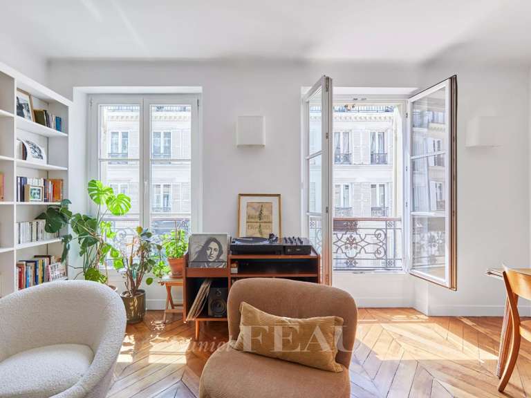 Appartement Paris 9e - 3 chambres - 81m²