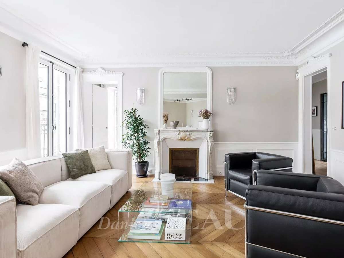 Apartment Paris 9e