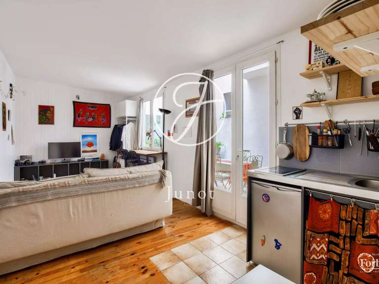 Appartement Paris 9e - 3 chambres - 104m²