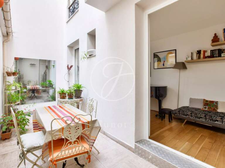 Appartement Paris 9e - 3 chambres - 104m²