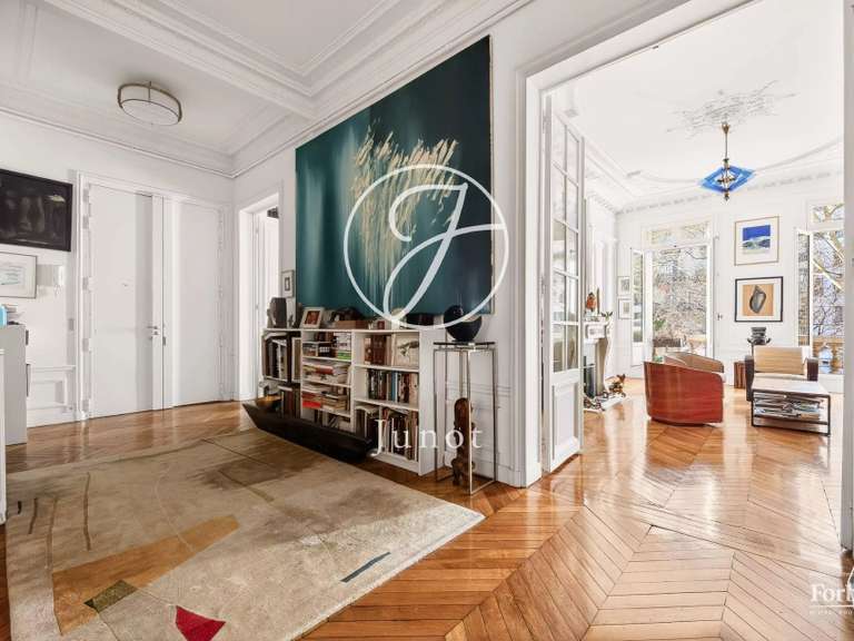 Appartement Paris 9e - 2 chambres - 156m²