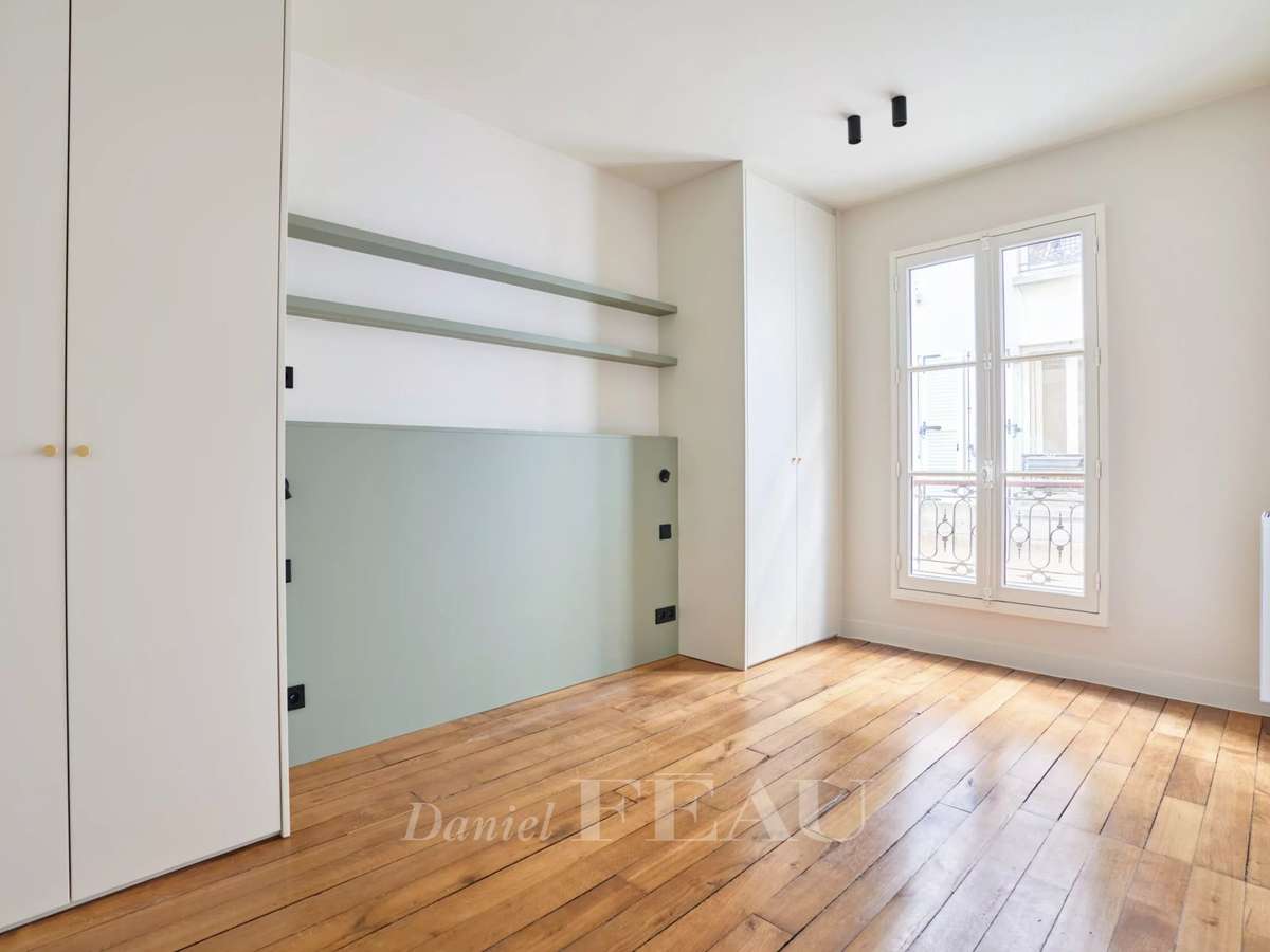 Apartment Paris 9e