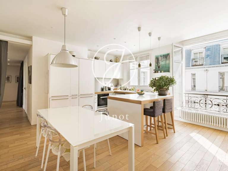 Appartement Paris 9e - 3 chambres - 168m²