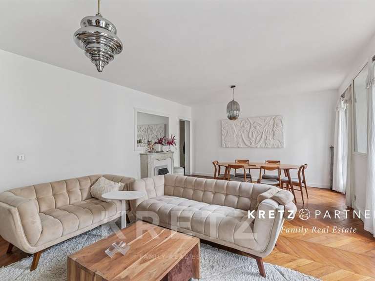 Appartement Paris 9e - 2 chambres - 100m²