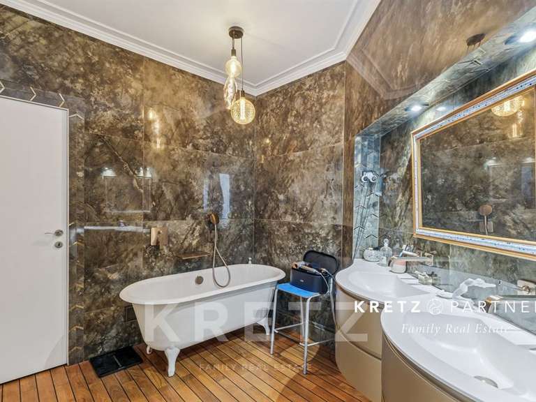 Appartement Paris 9e - 2 chambres - 100m²