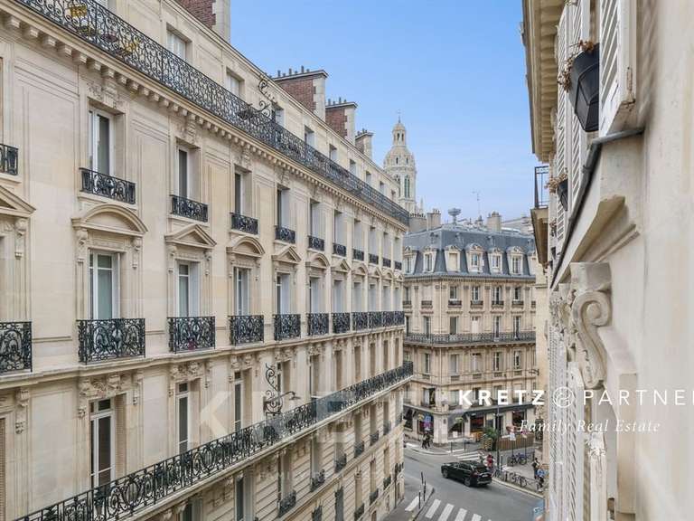 Appartement Paris 9e - 2 chambres - 100m²