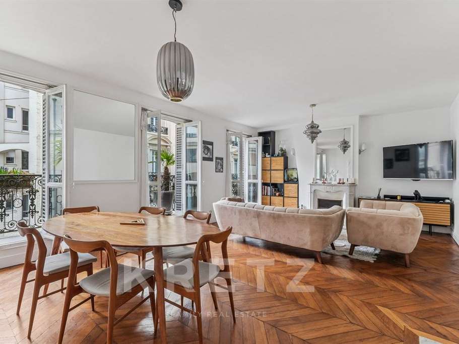 Apartment Paris 9e