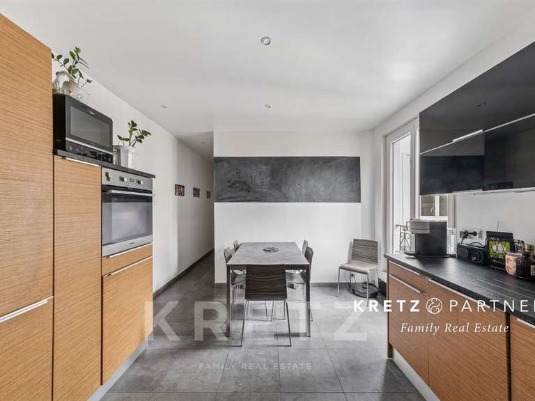Appartement Paris 9e - 2 chambres - 100m²