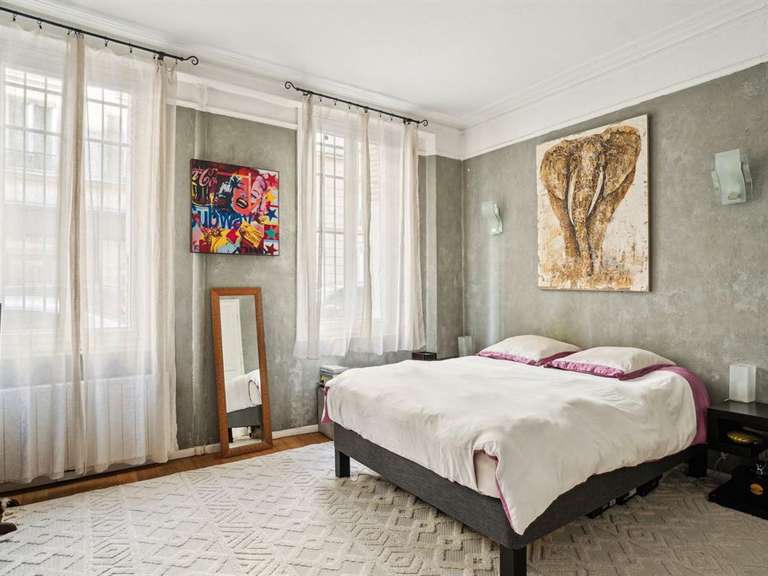 Appartement Paris 9e - 4 chambres - 147m²