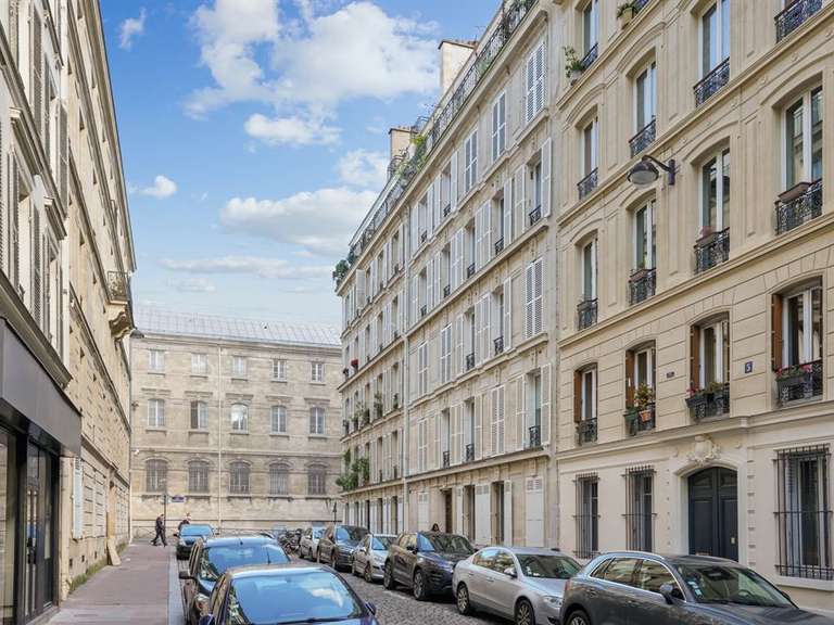 Appartement Paris 9e - 4 chambres - 147m²