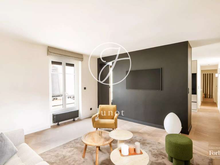 Appartement Paris 9e - 2 chambres - 75m²