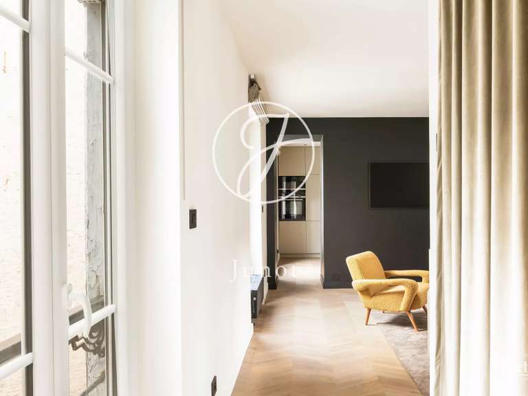 Appartement Paris 9e - 2 chambres - 75m²