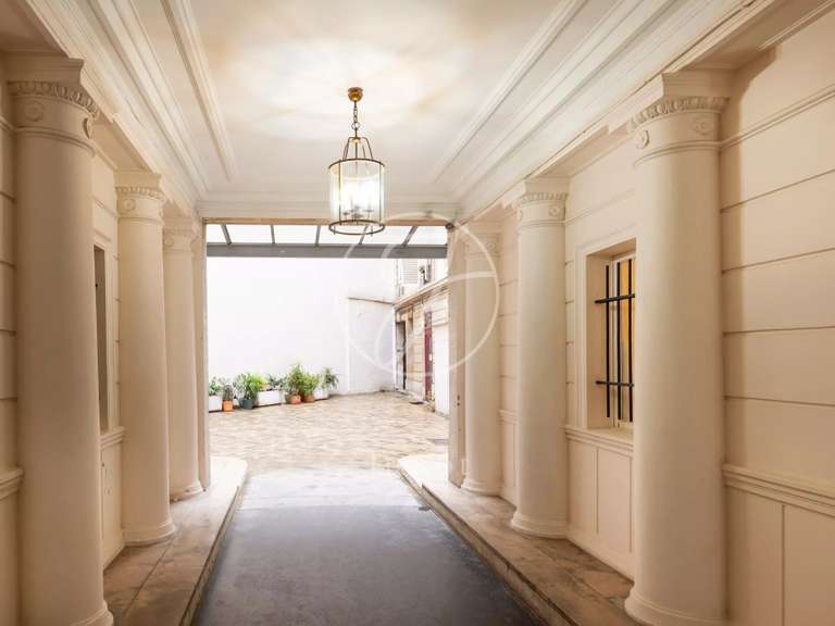 Appartement Paris 9e - 2 chambres - 75m²