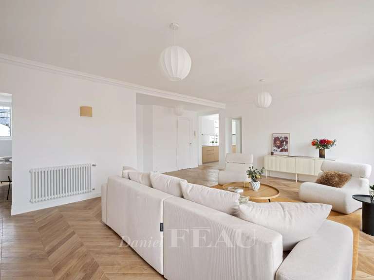 Appartement Paris 9e - 4 chambres - 124m²