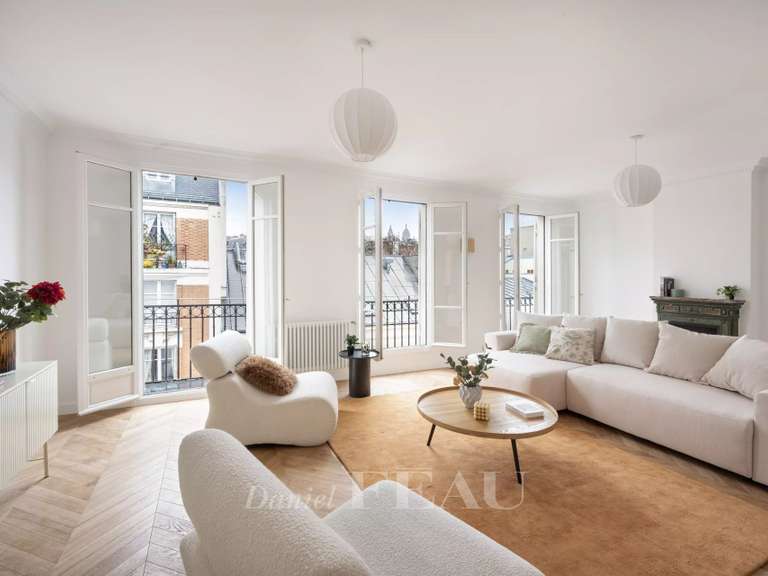 Appartement Paris 9e - 4 chambres - 124m²