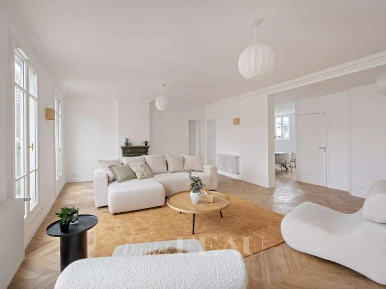 Appartement Paris 9e - 4 chambres - 124m²
