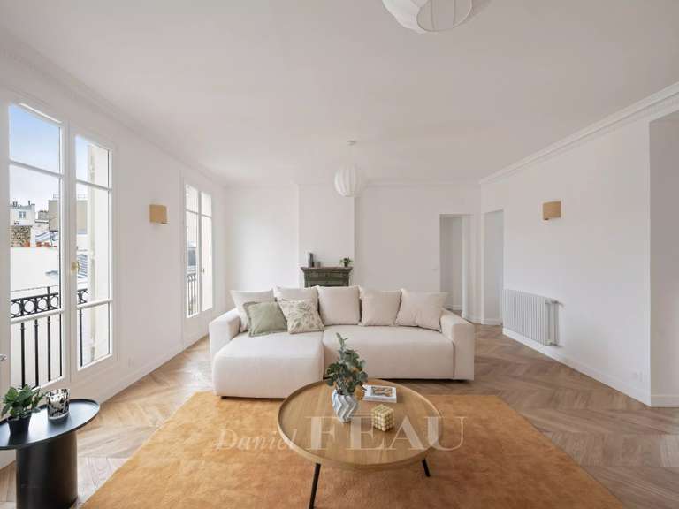 Appartement Paris 9e - 4 chambres - 124m²
