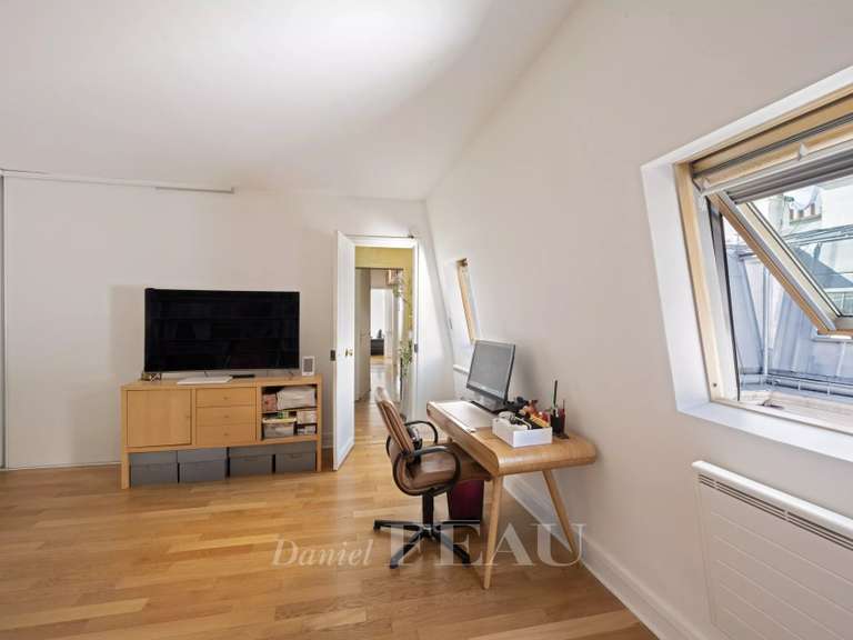 Appartement Paris 9e - 4 chambres - 97m²