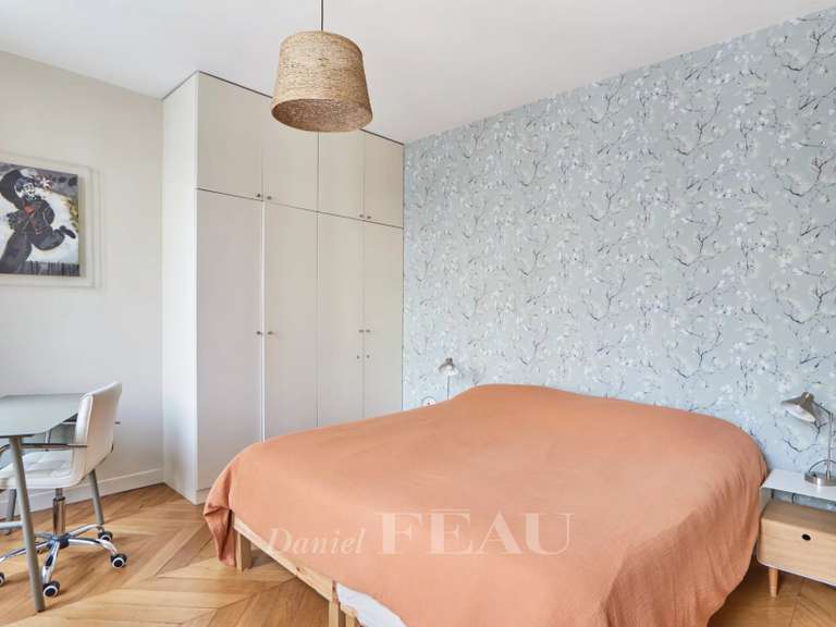Appartement Paris 9e - 3 chambres - 97m²