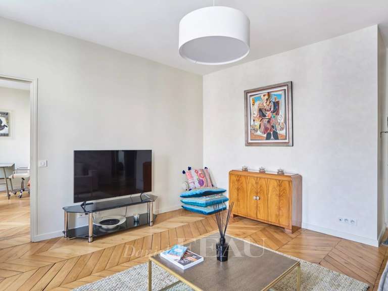 Appartement Paris 9e - 3 chambres - 97m²