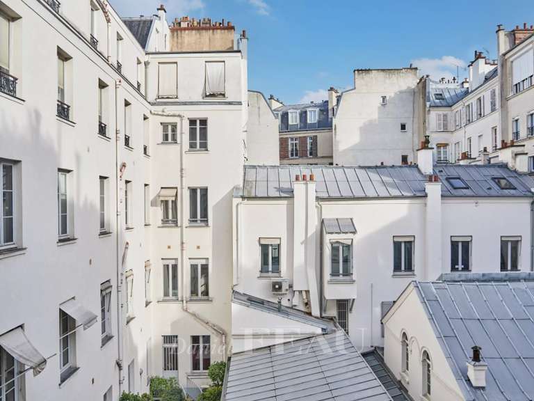Appartement Paris 9e - 3 chambres - 97m²