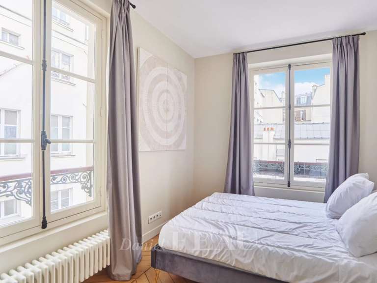 Appartement Paris 9e - 3 chambres - 97m²