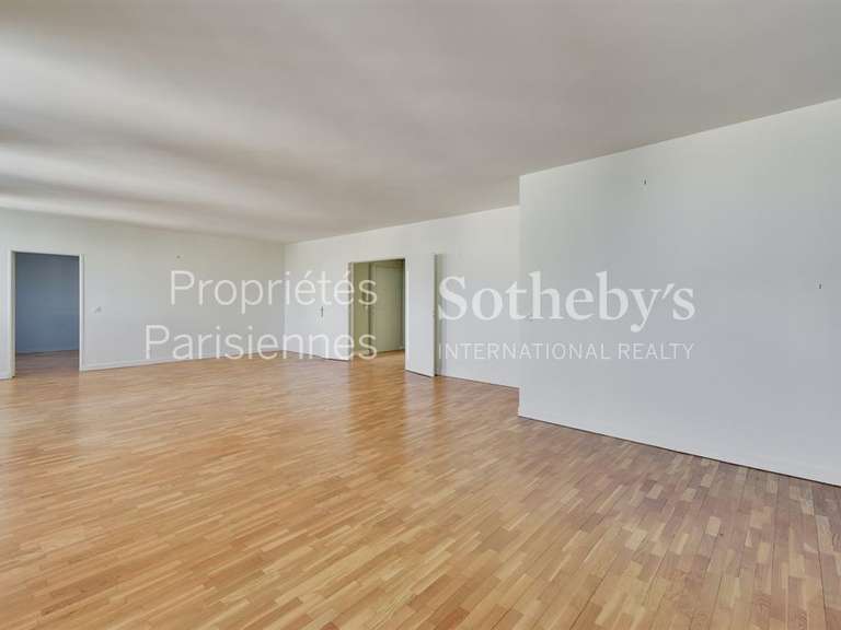 Appartement Paris 9e - 3 chambres - 141m²