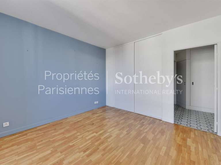 Appartement Paris 9e - 3 chambres - 141m²