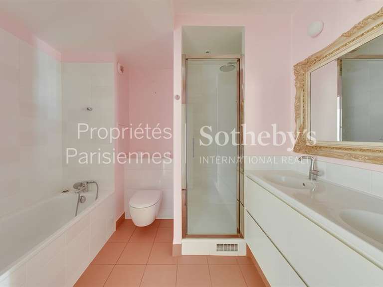 Appartement Paris 9e - 3 chambres - 141m²