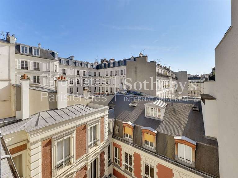 Appartement Paris 9e - 3 chambres - 141m²