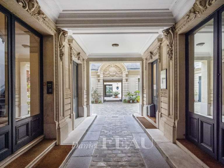 Appartement Paris 9e - 3 chambres - 114m²