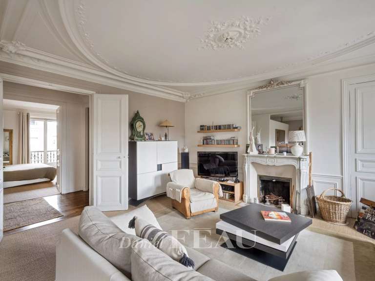 Appartement Paris 9e - 3 chambres - 114m²
