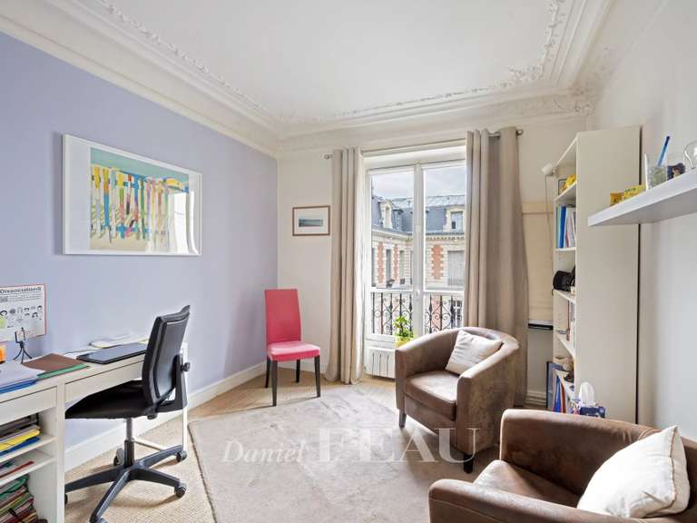 Appartement Paris 9e - 3 chambres - 114m²