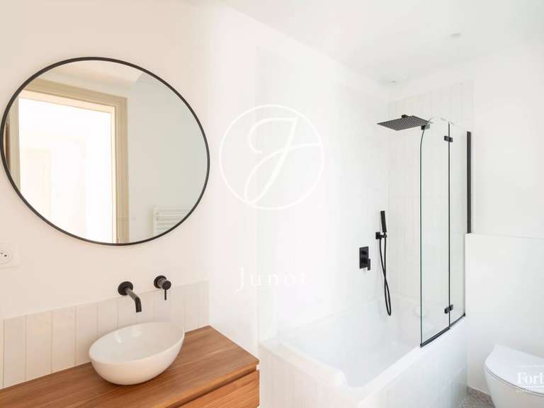 Appartement Paris 9e - 3 chambres - 116m²