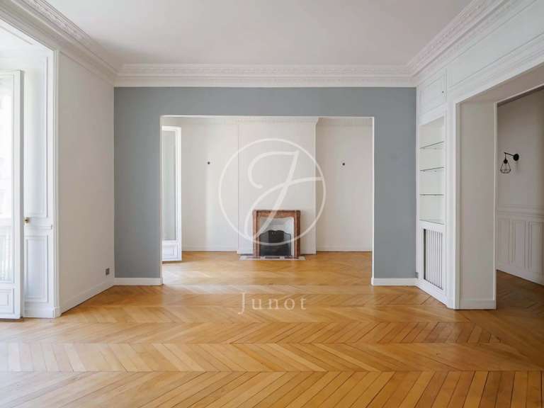 Appartement Paris 9e - 3 chambres - 117m²