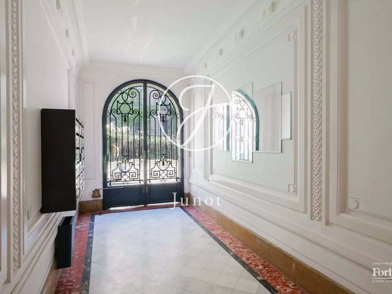 Apartment Paris 9e - 3 bedrooms - 117m²