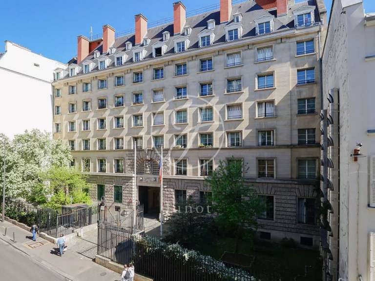 Appartement Paris 9e - 3 chambres - 117m²